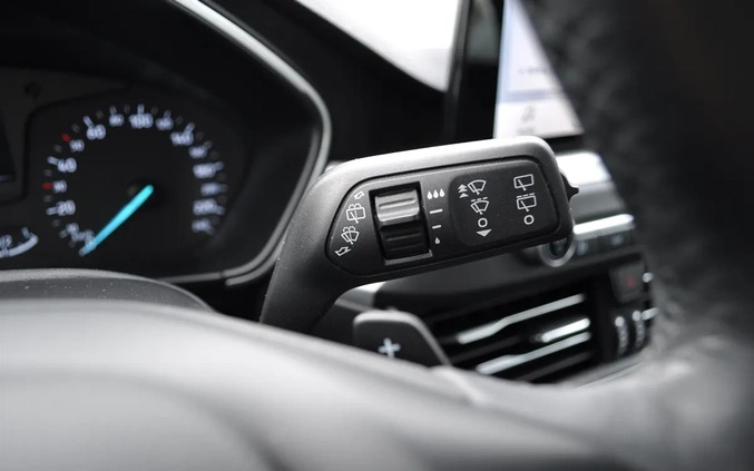 Ford Focus cena 75777 przebieg: 70000, rok produkcji 2019 z Ustrzyki Dolne małe 529